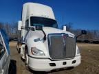 2015 Kenworth T680 Semi Truck