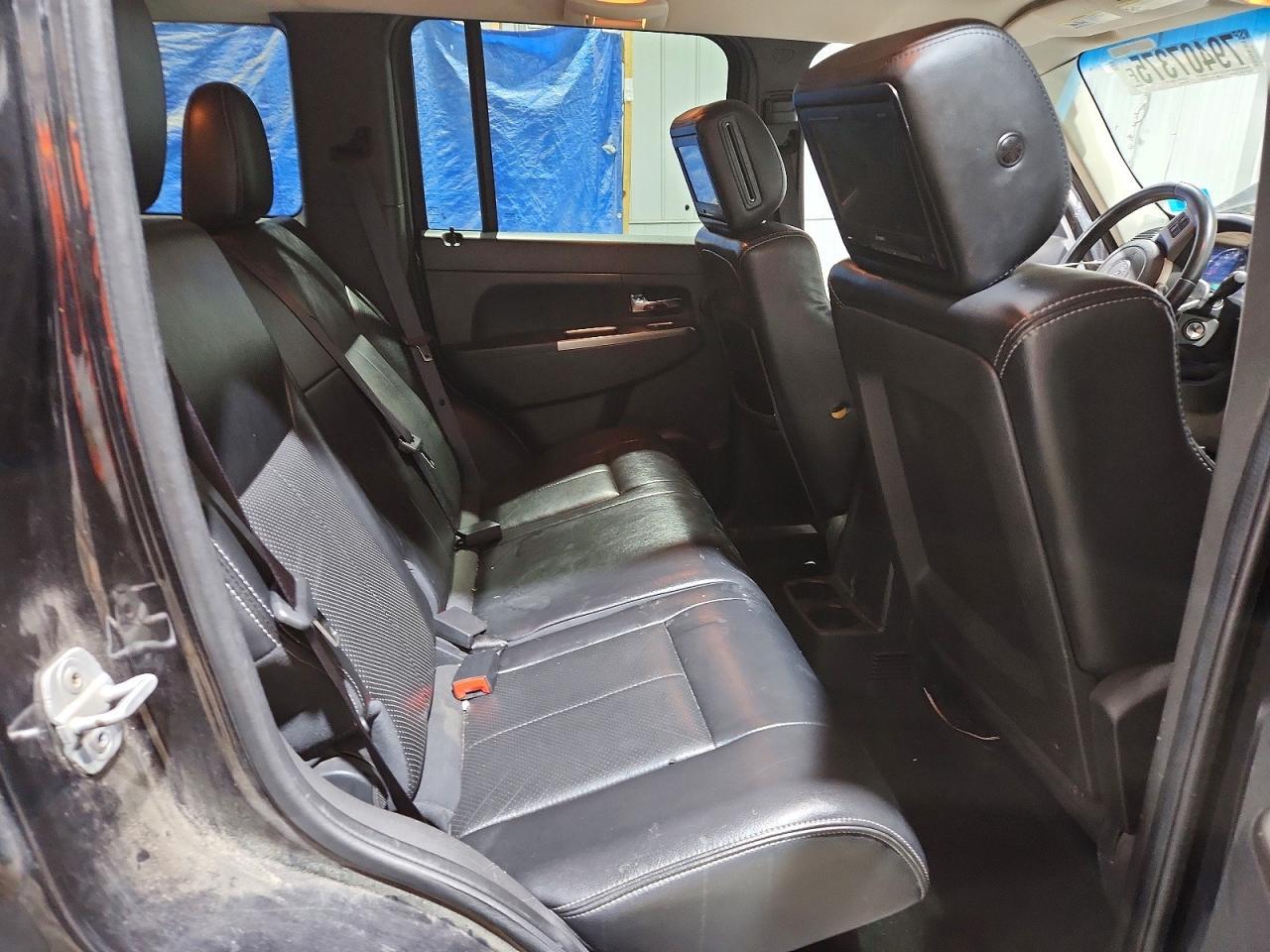 2012 Jeep Liberty jet