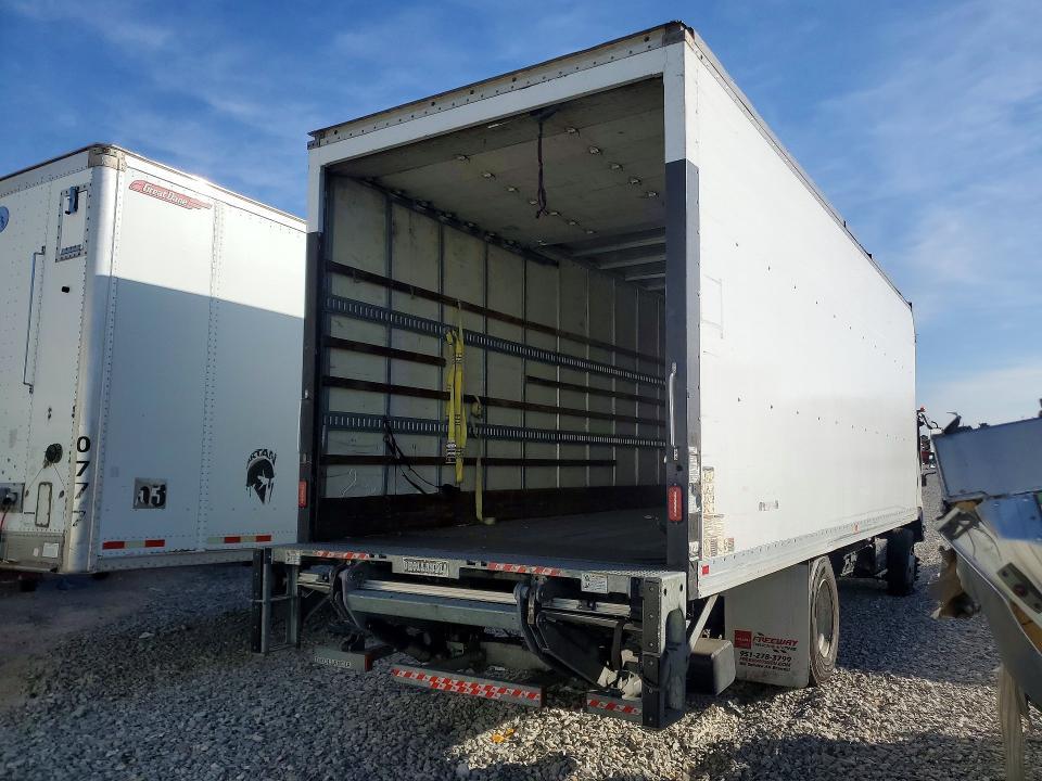 2021 Isuzu FTR BOX Truck