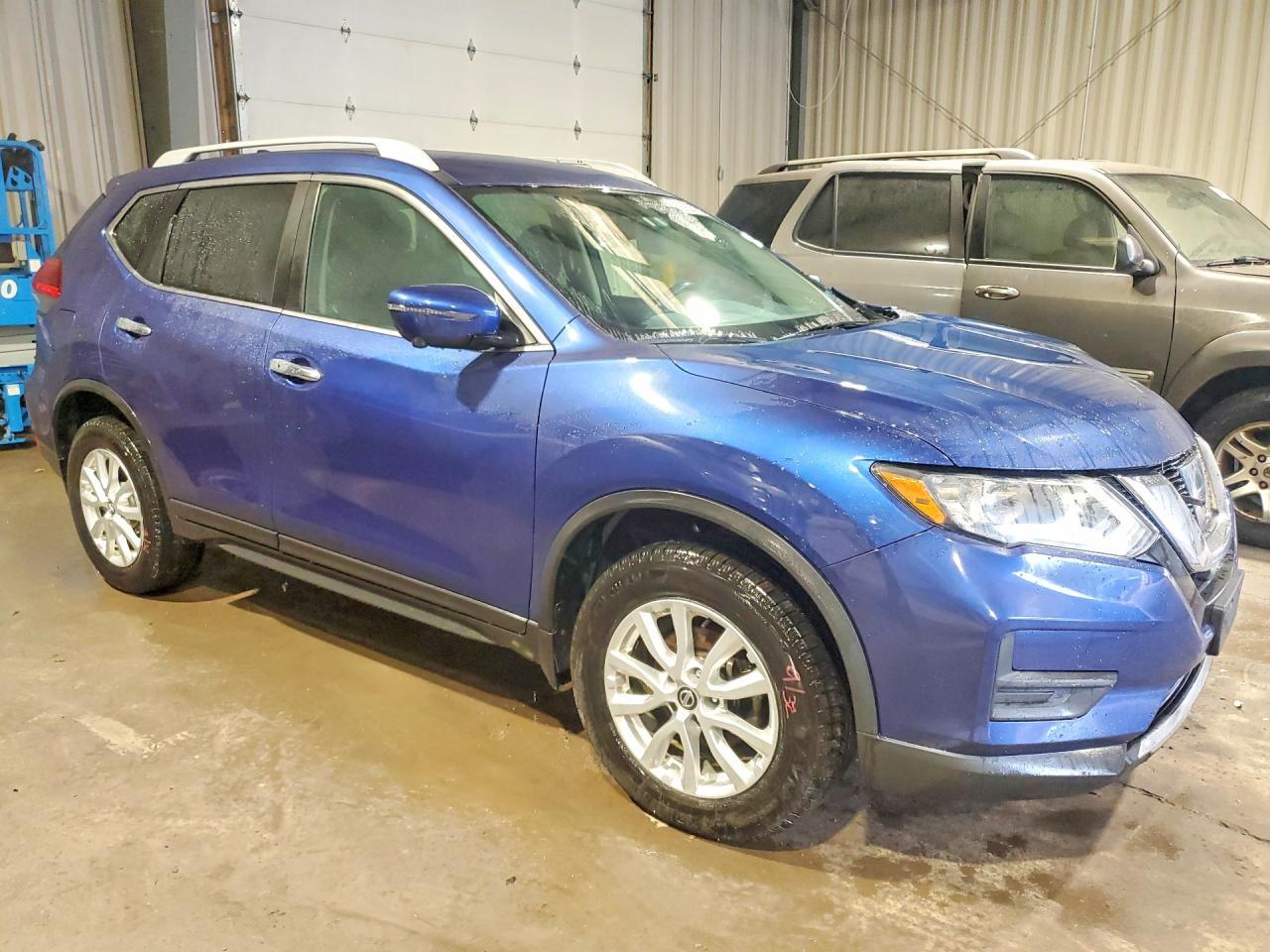 2017 Nissan Rogue sv