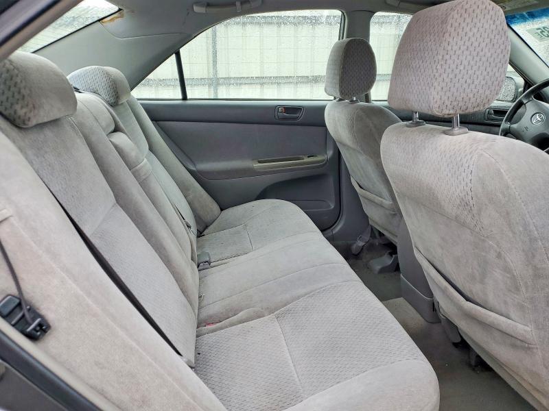 2003 Toyota Camry le