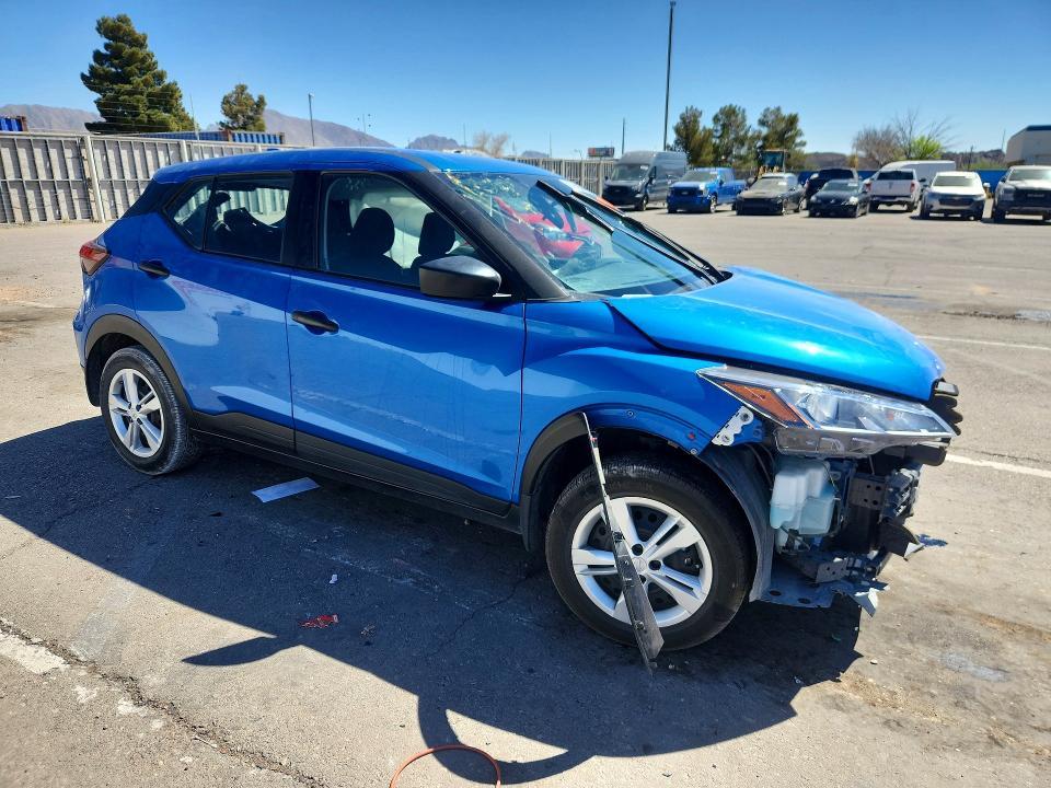 2025 Nissan Kicks Play s