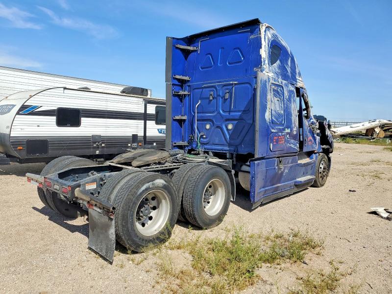 2020 Freightliner Cascadia 126 Semi Truck