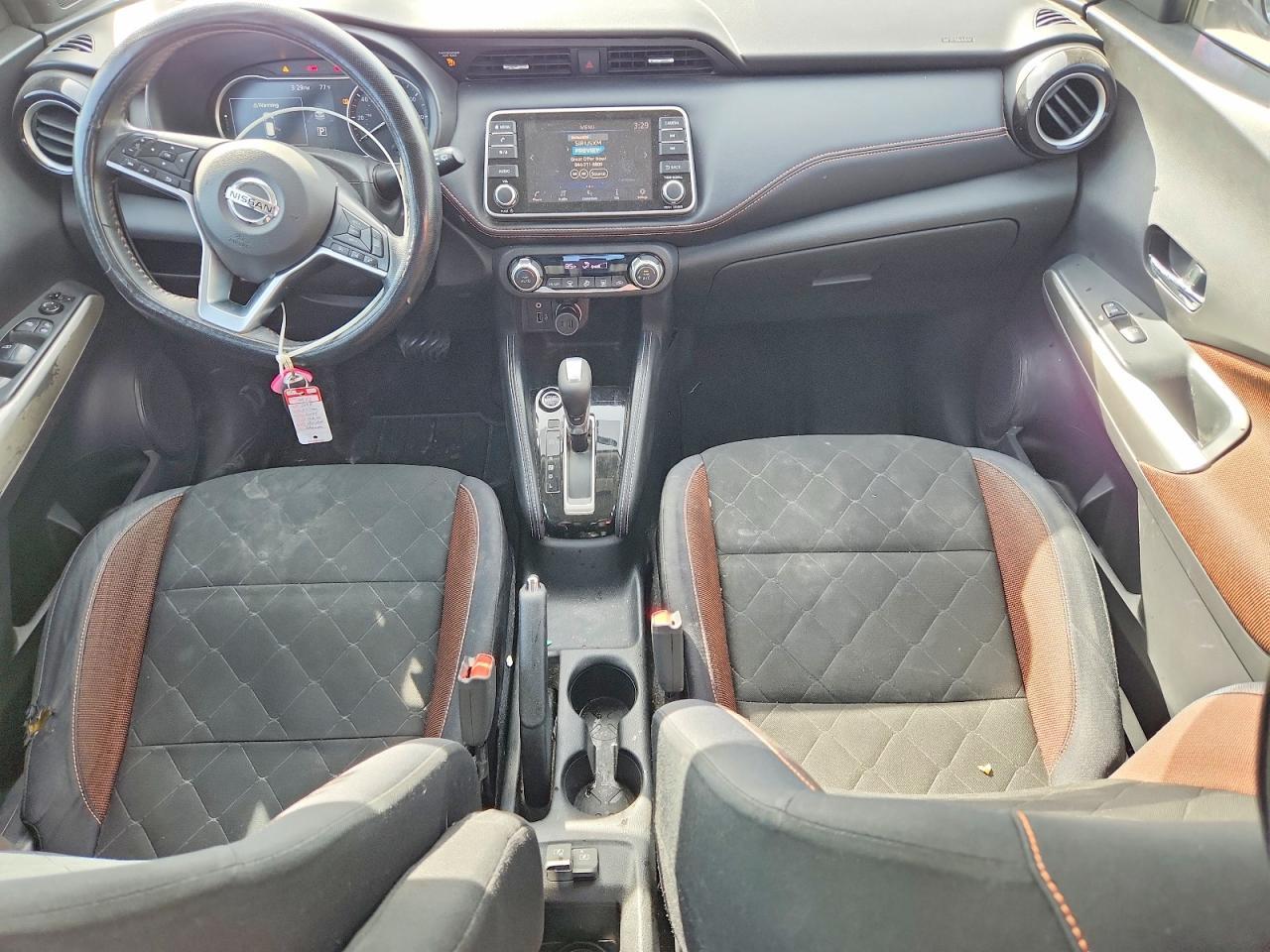 2018 Nissan Kicks sr