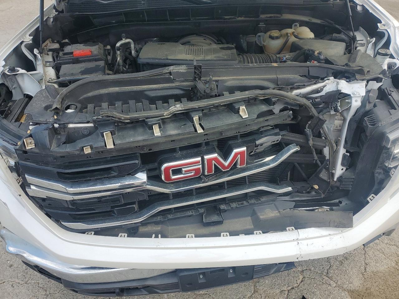 2024 GMC Sierra C1500 SLT