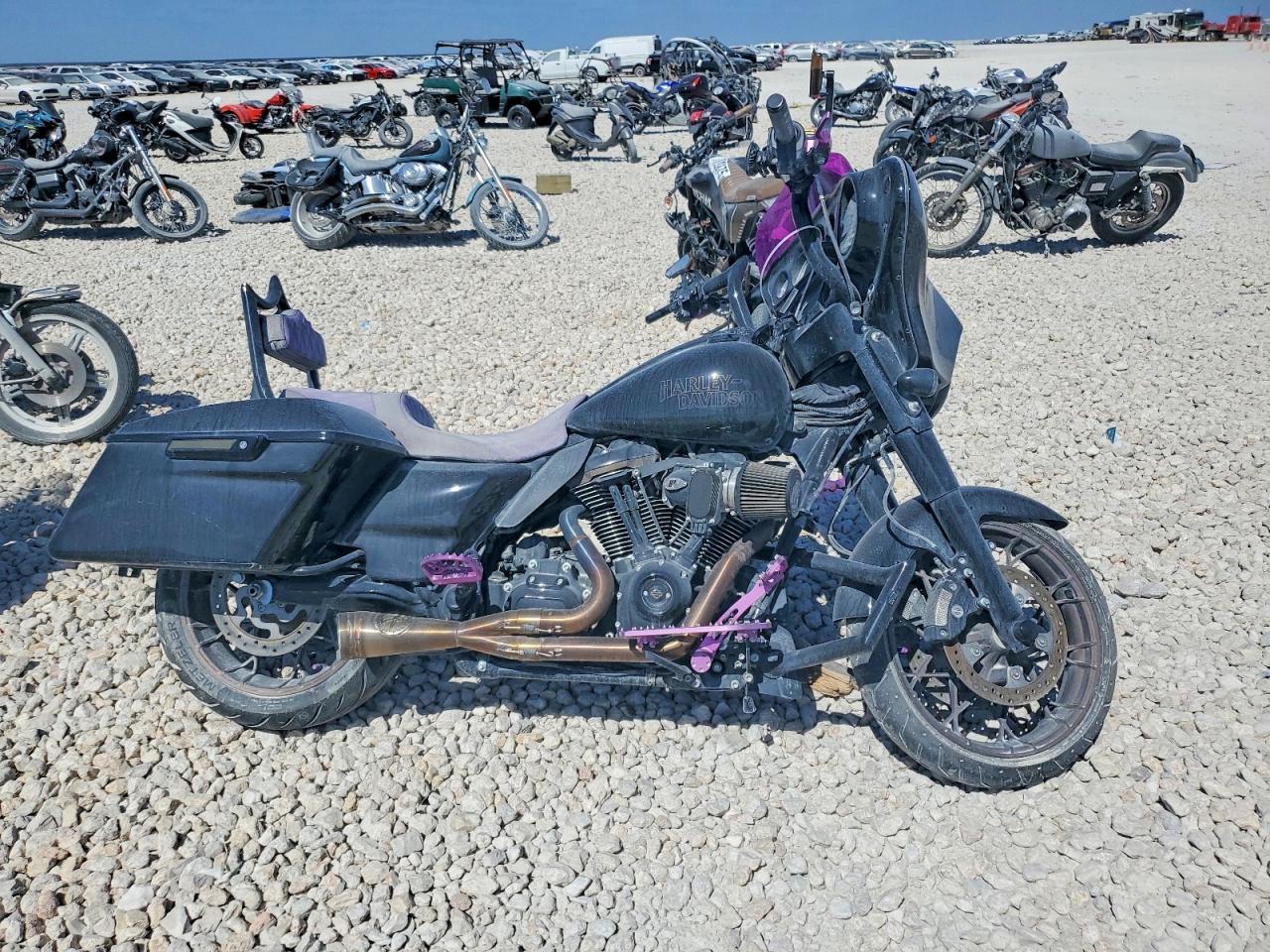 2023 Harley-Davidson Flhxst