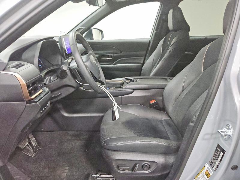 2025 Toyota Grand Highlander Hybrid max Platinum