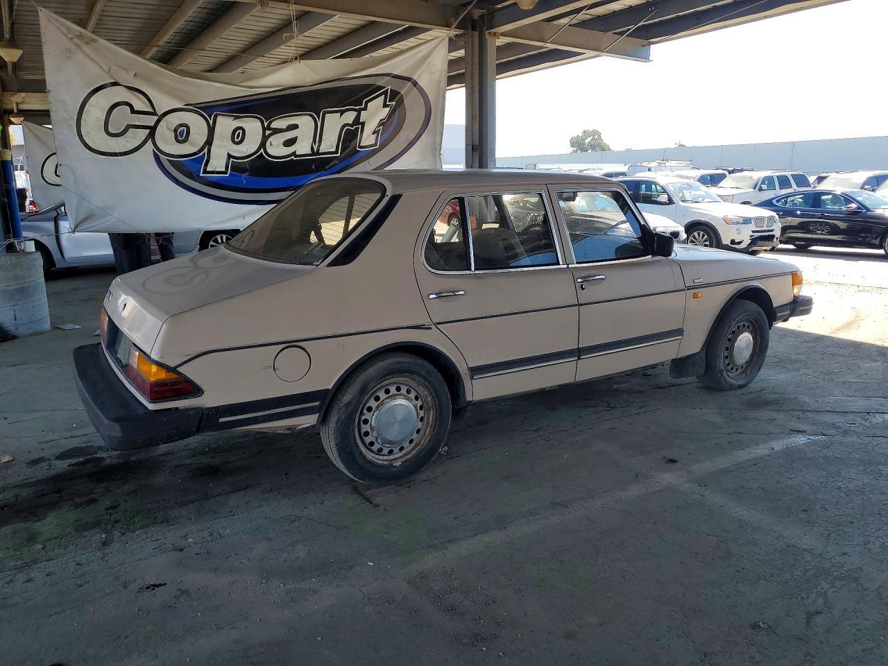1986 Saab 900