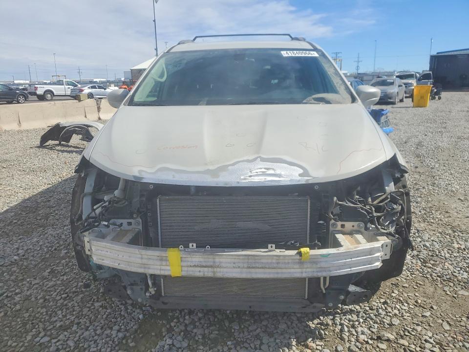 2017 Chrysler Pacifica Touring l