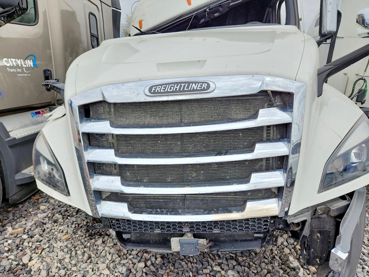 2023 Freightliner Cascadia 126 Semi Truck