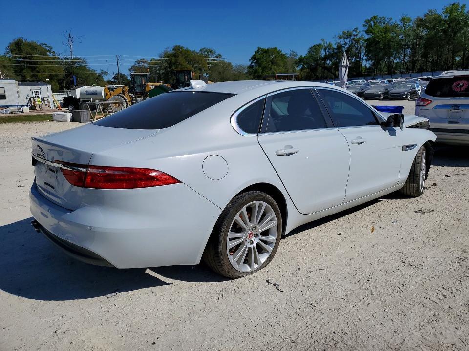 2017 Jaguar Xf Prestige