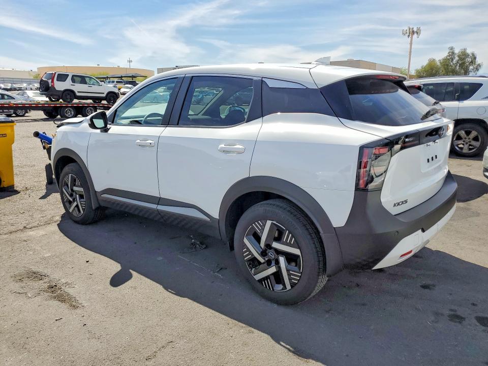 2025 Nissan Kicks sv