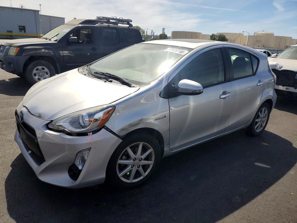 2016 Toyota Prius c Four