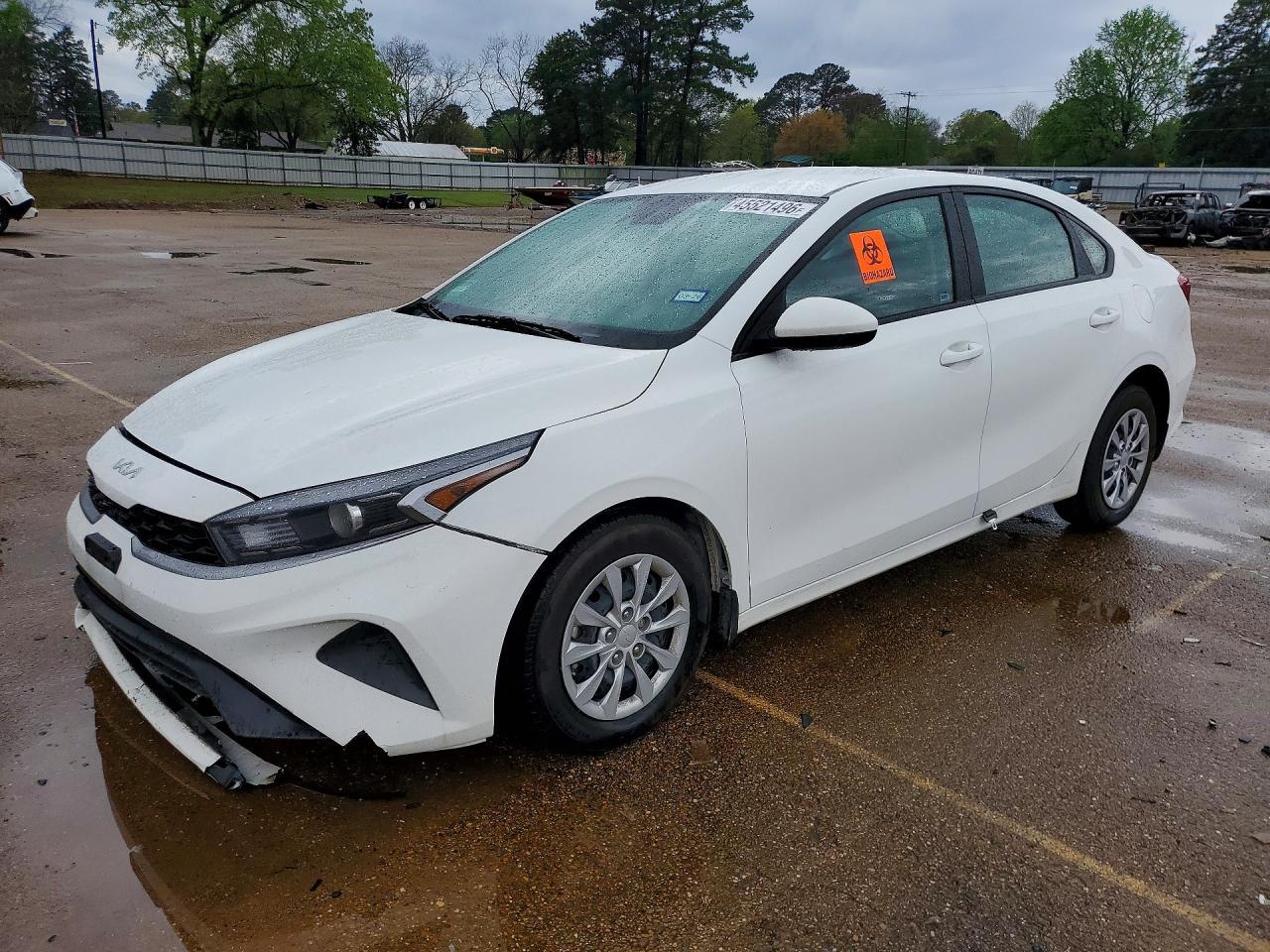 2024 KIA Forte lx