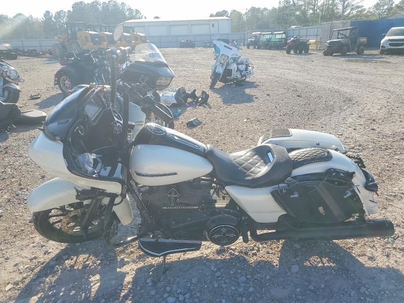 2018 Harley-Davidson Fltrxs Road Glide Special