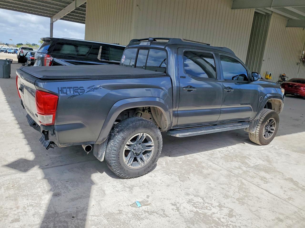2017 Toyota Tacoma SR5 V6