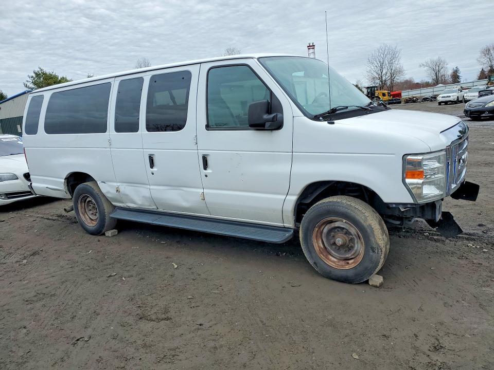 2014 Ford Econoline E350 Super Duty Wagon