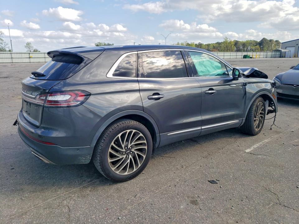 2020 Lincoln Nautilus Reserve