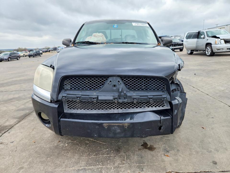 2009 Mitsubishi Raider LS