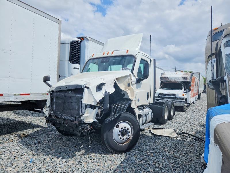 2022 Freigliner 2022 Freightliner Cascadia 126 day cab Semi Truck