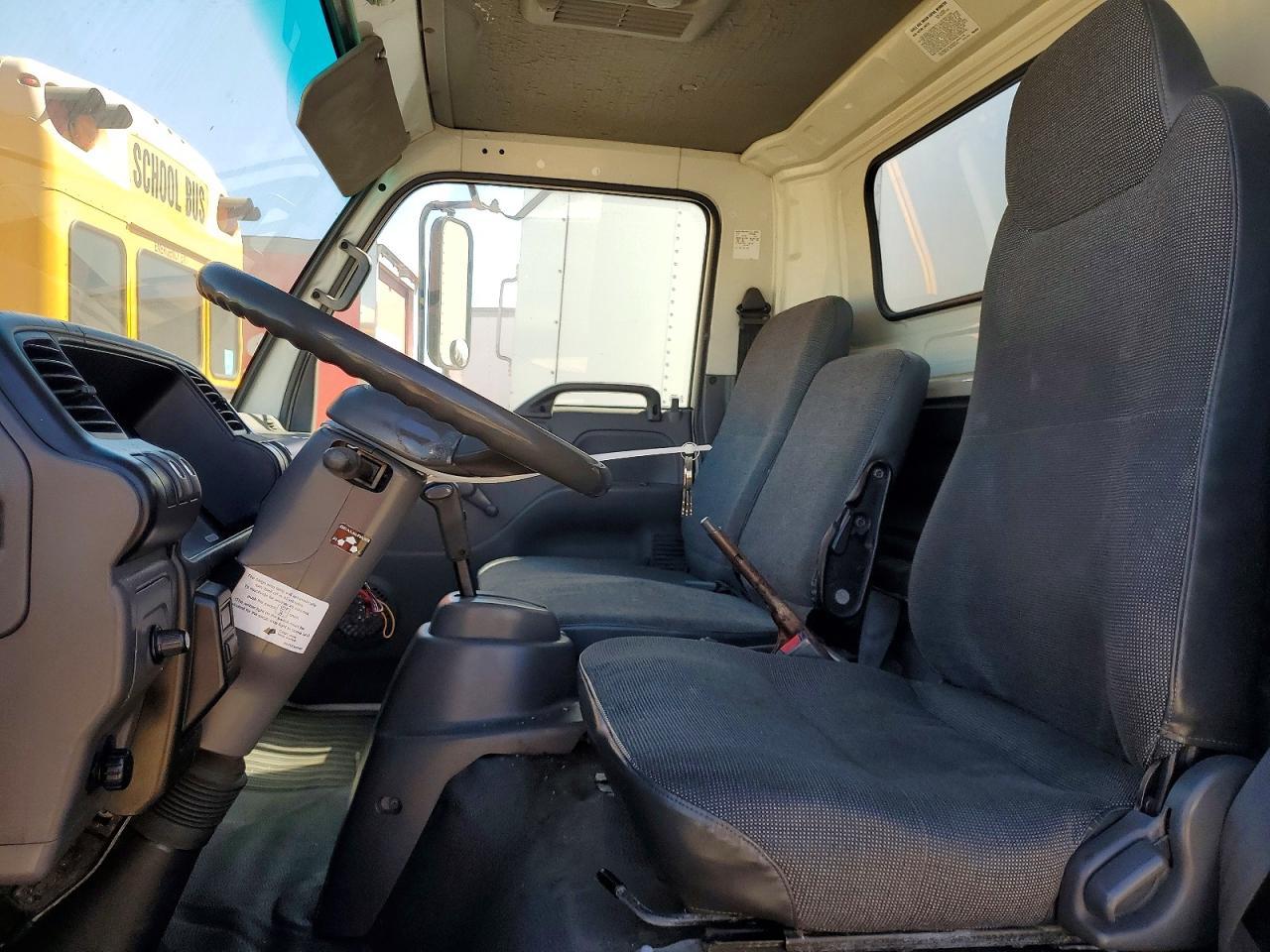 2000 Isuzu NPR BOX Truck