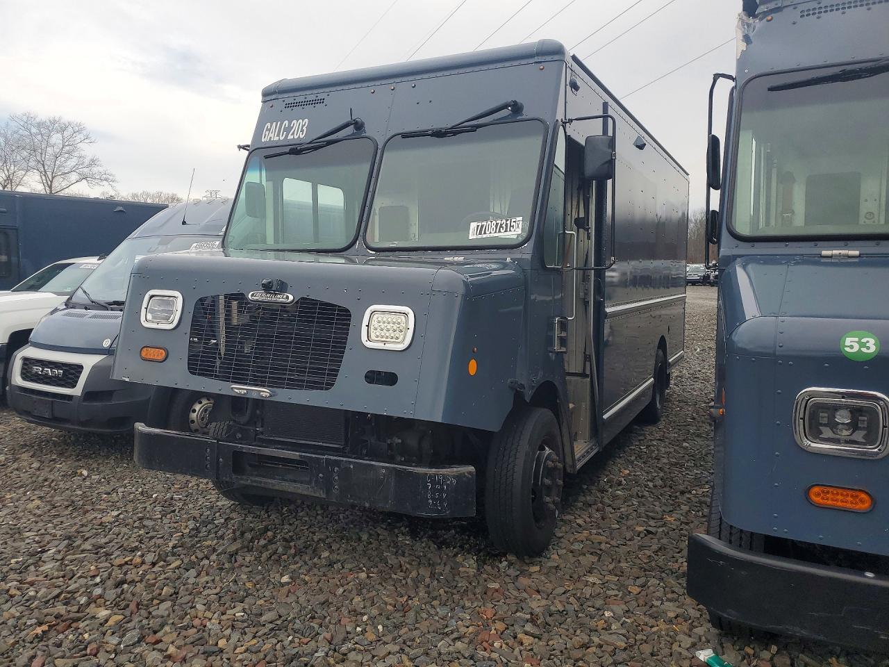 2021 Freightliner MT45G Chassis Delivery Truck