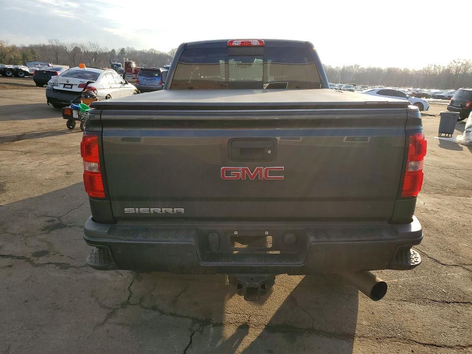 2018 GMC Sierra K2500 Denali