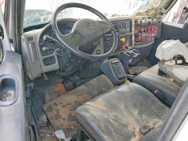2016 International 7300 Digger Derrick Truck
