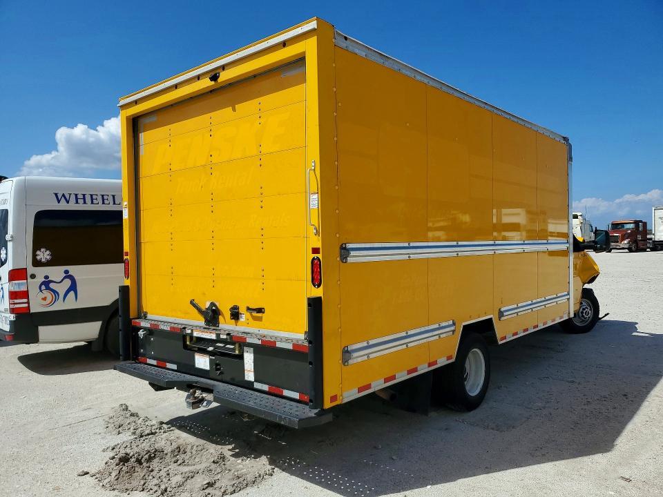 2022 GMC Savana BOX Truck