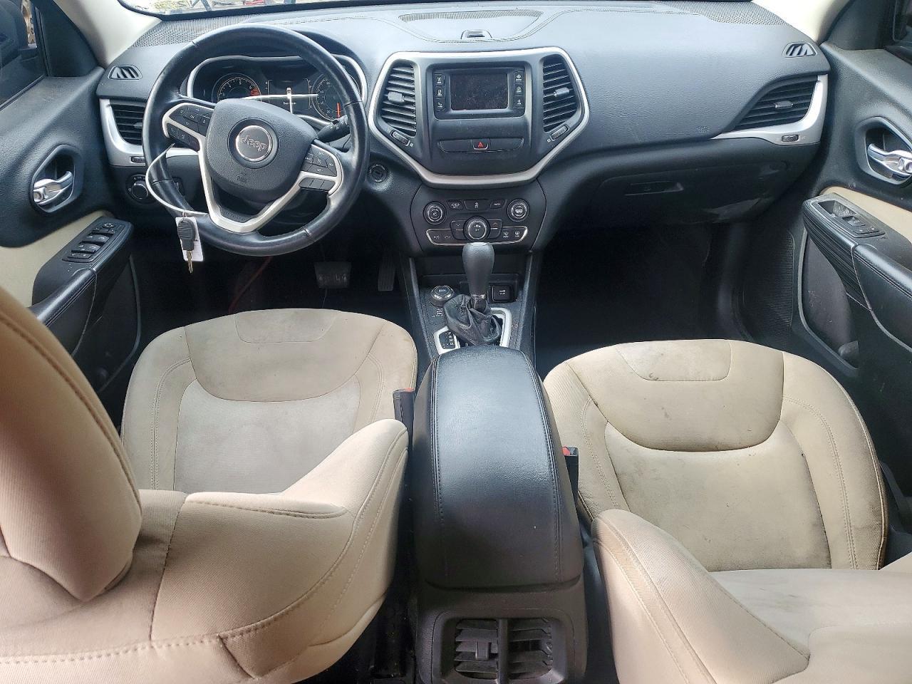 2016 Jeep Cherokee Sport