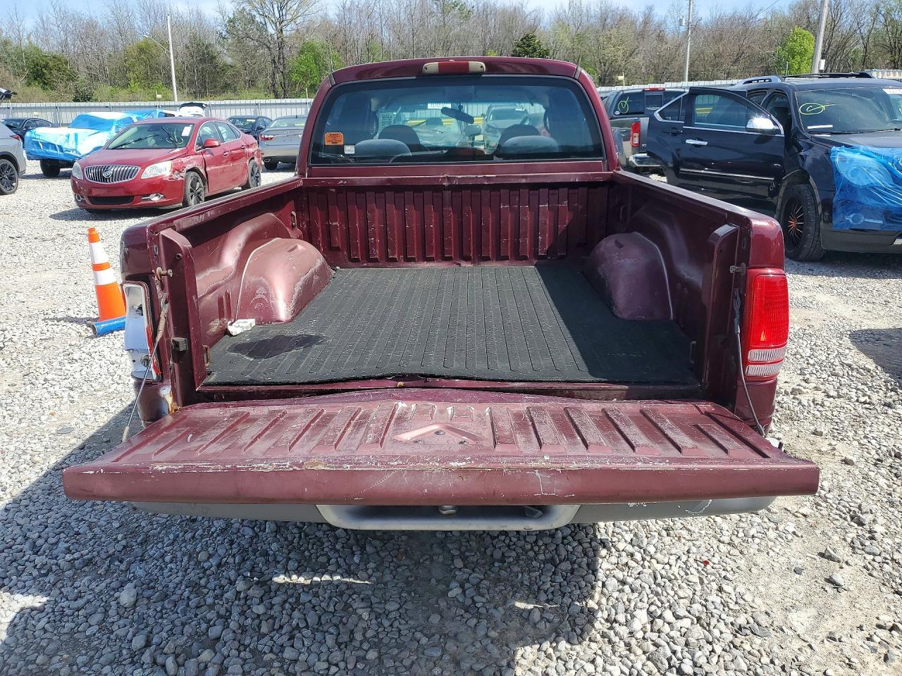 2000 Dodge Dakota Quattro