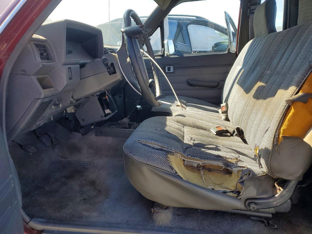 1987 Toyota Pickup Deluxe