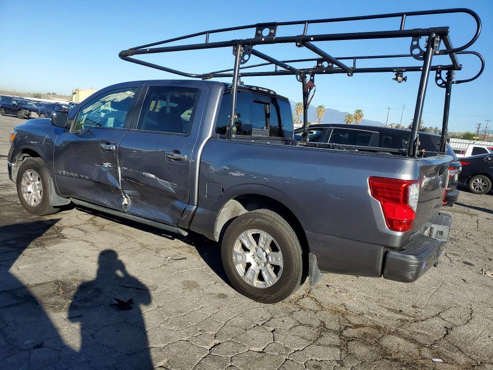 2018 Nissan Titan SV