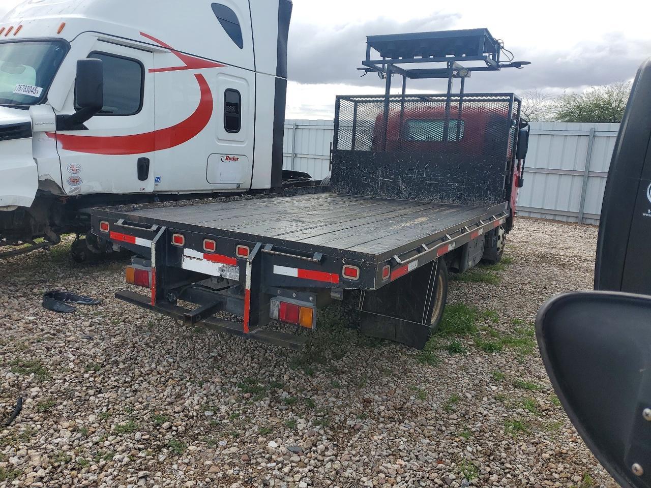 2020 Isuzu NPR HD Flatbed Truck