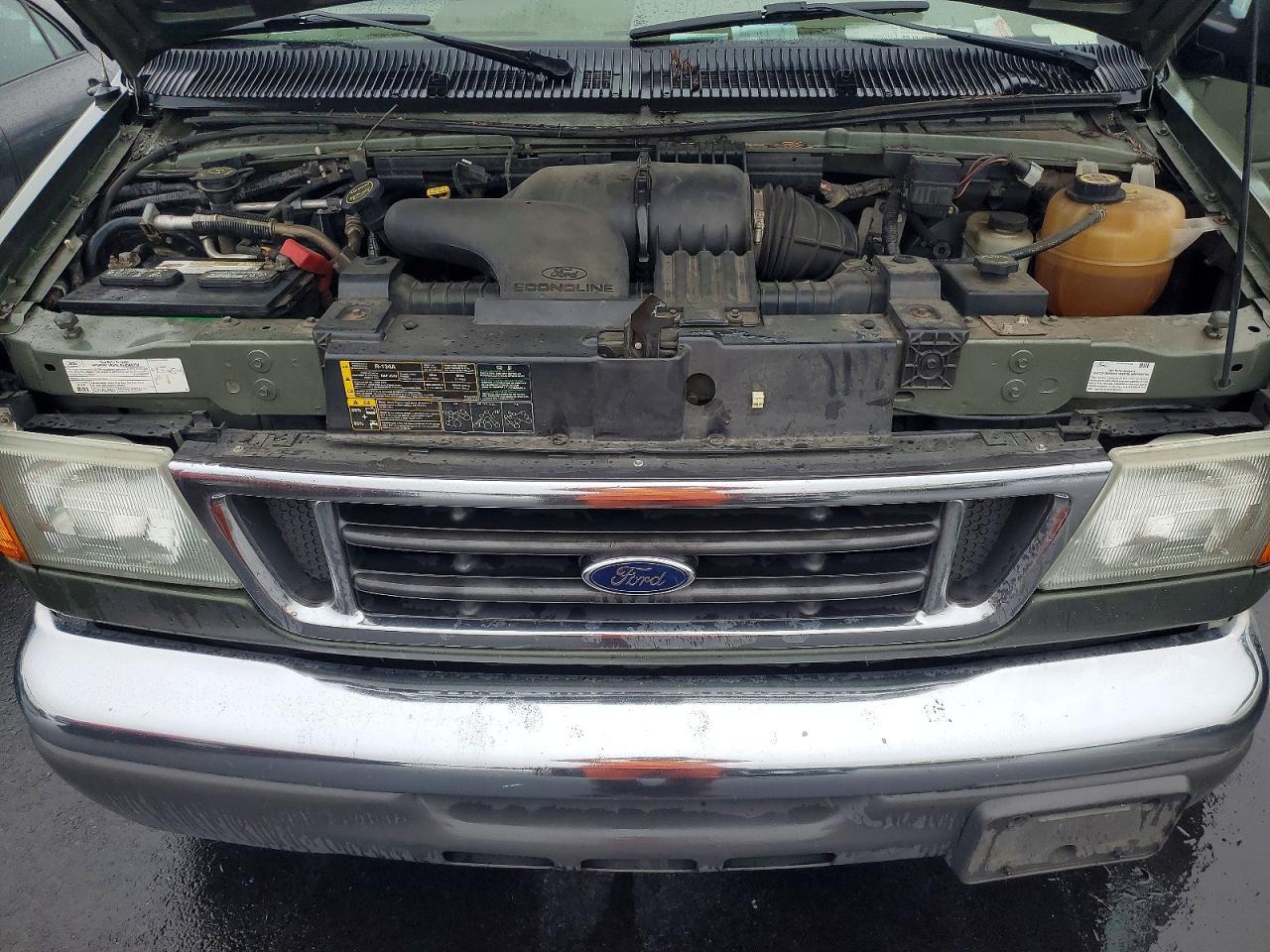 2005 Ford Econoline E350 Super Duty Wagon