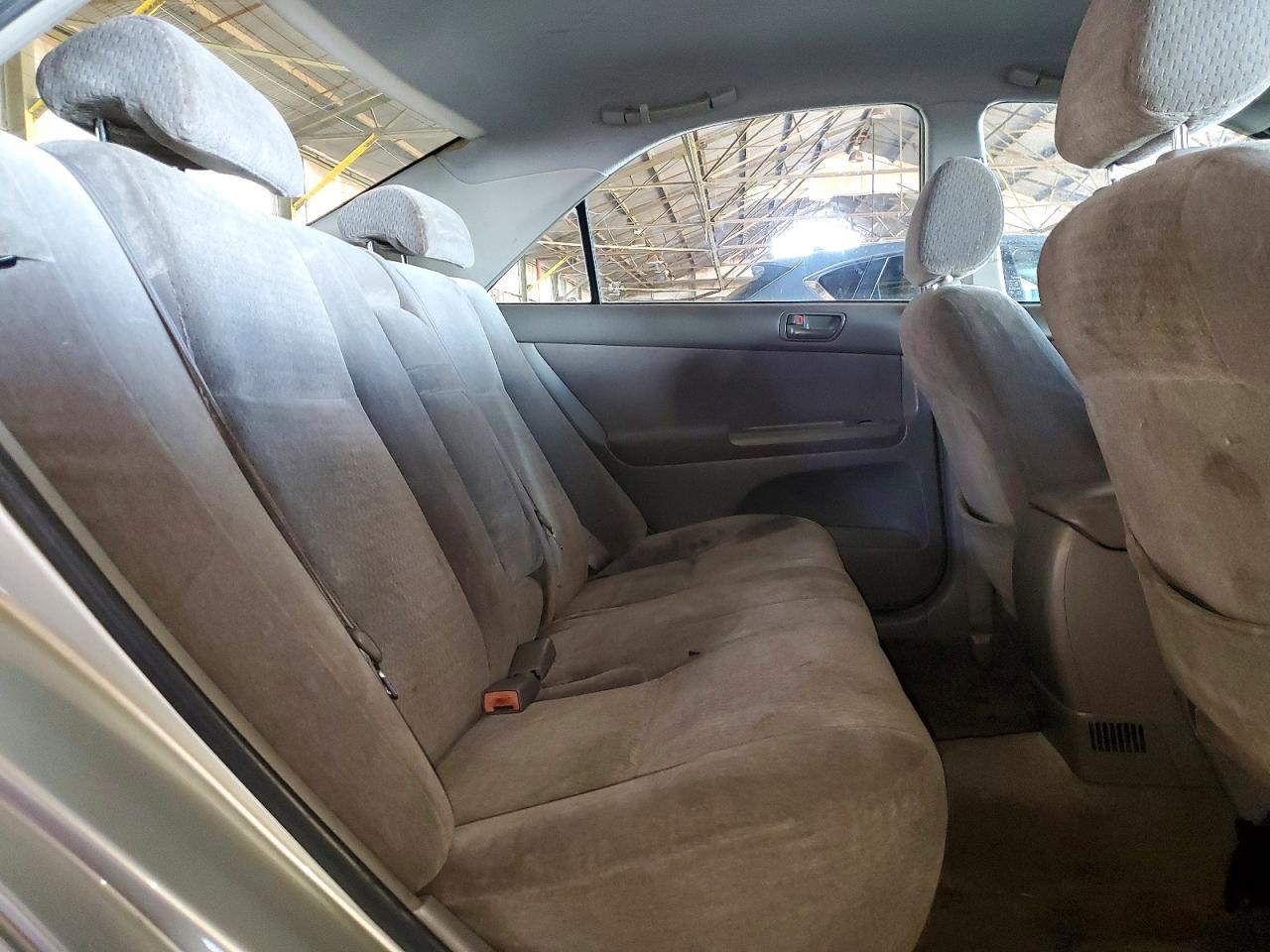 2003 Toyota Camry le
