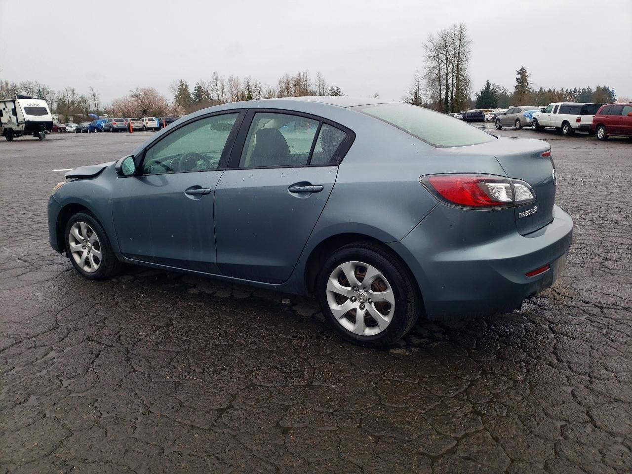 2013 Mazda 3 I