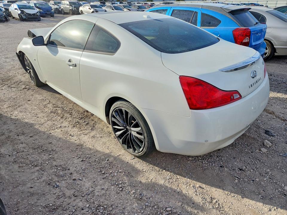 2015 Infiniti Q60 Journey