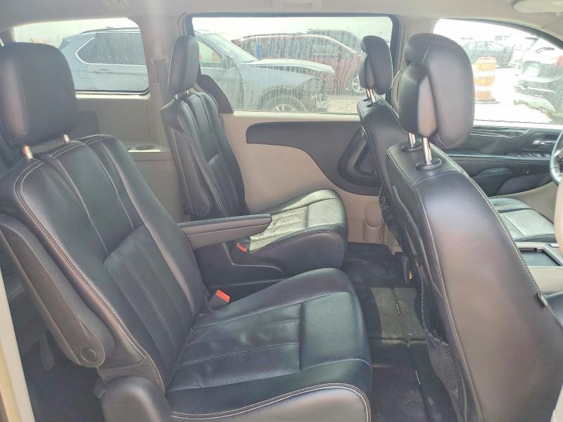 2014 Chrysler Town & Country Touring