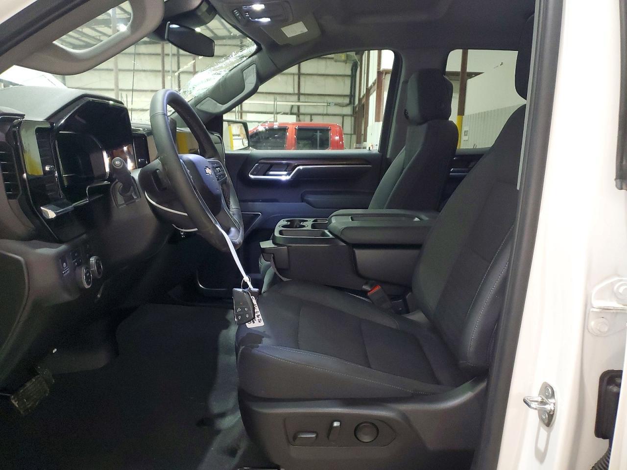 2024 Chevrolet Silverado K1500 LT-L