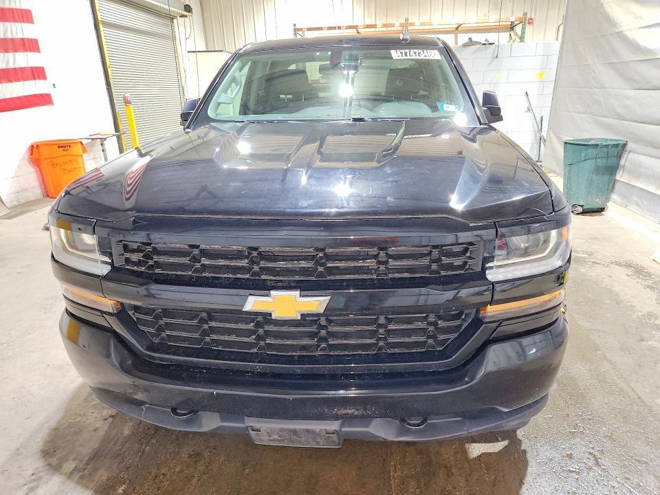 2018 Chevrolet Silverado K1500 Custom