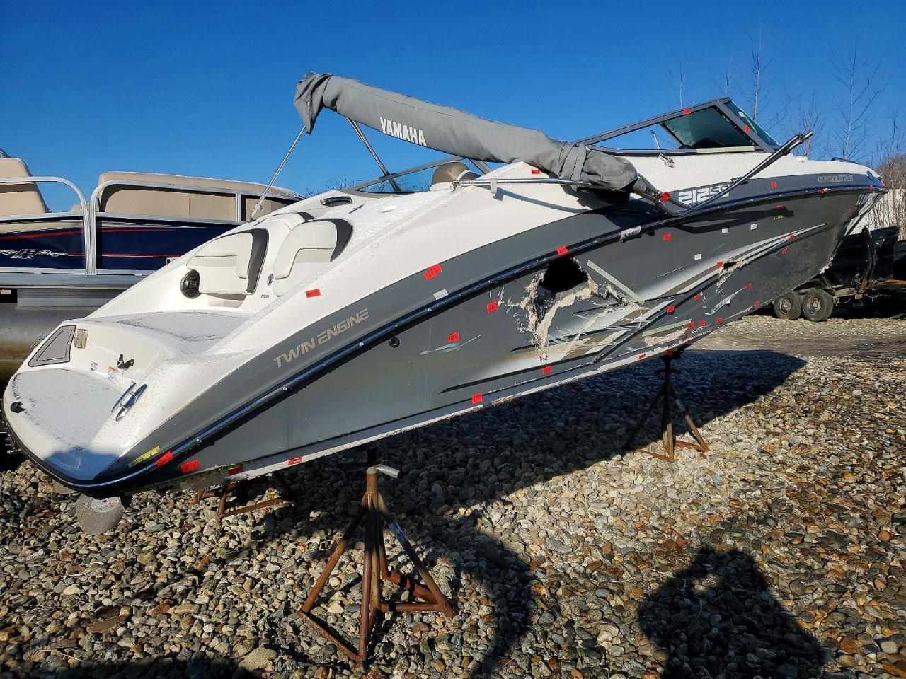 2015 Yama HA 212 SS Boat