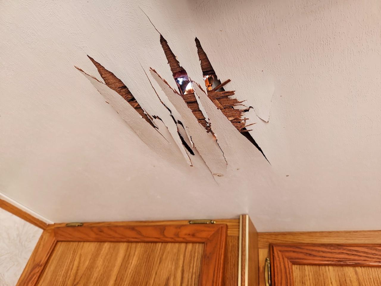 1998 Dutchmen Lite Camper