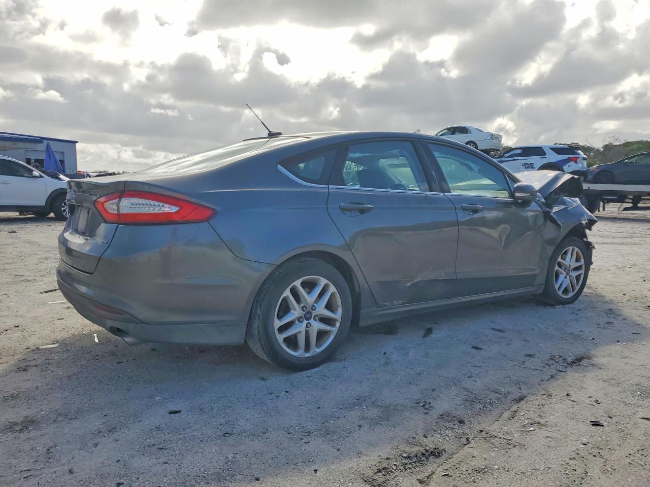 2016 Ford Fusion se