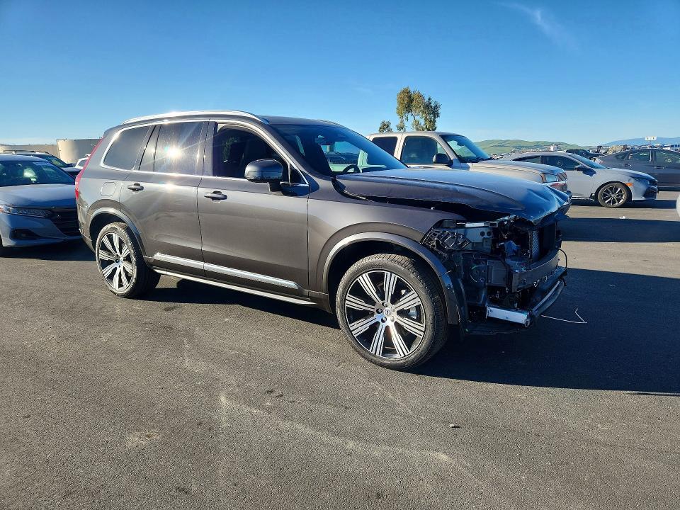 2025 Volvo Xc90 Ultra