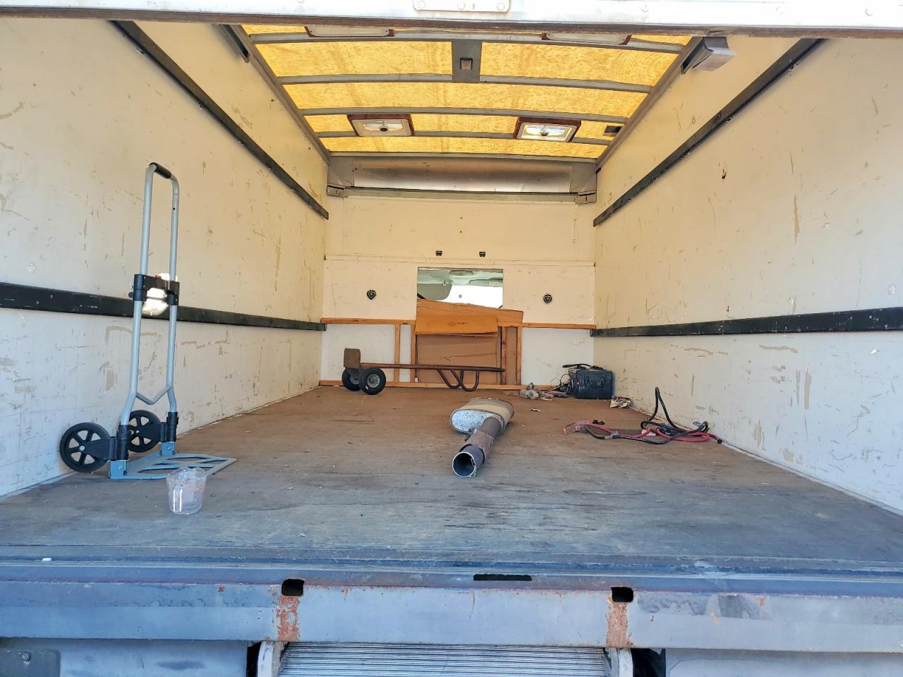 2009 Ford E350 BOX Truck