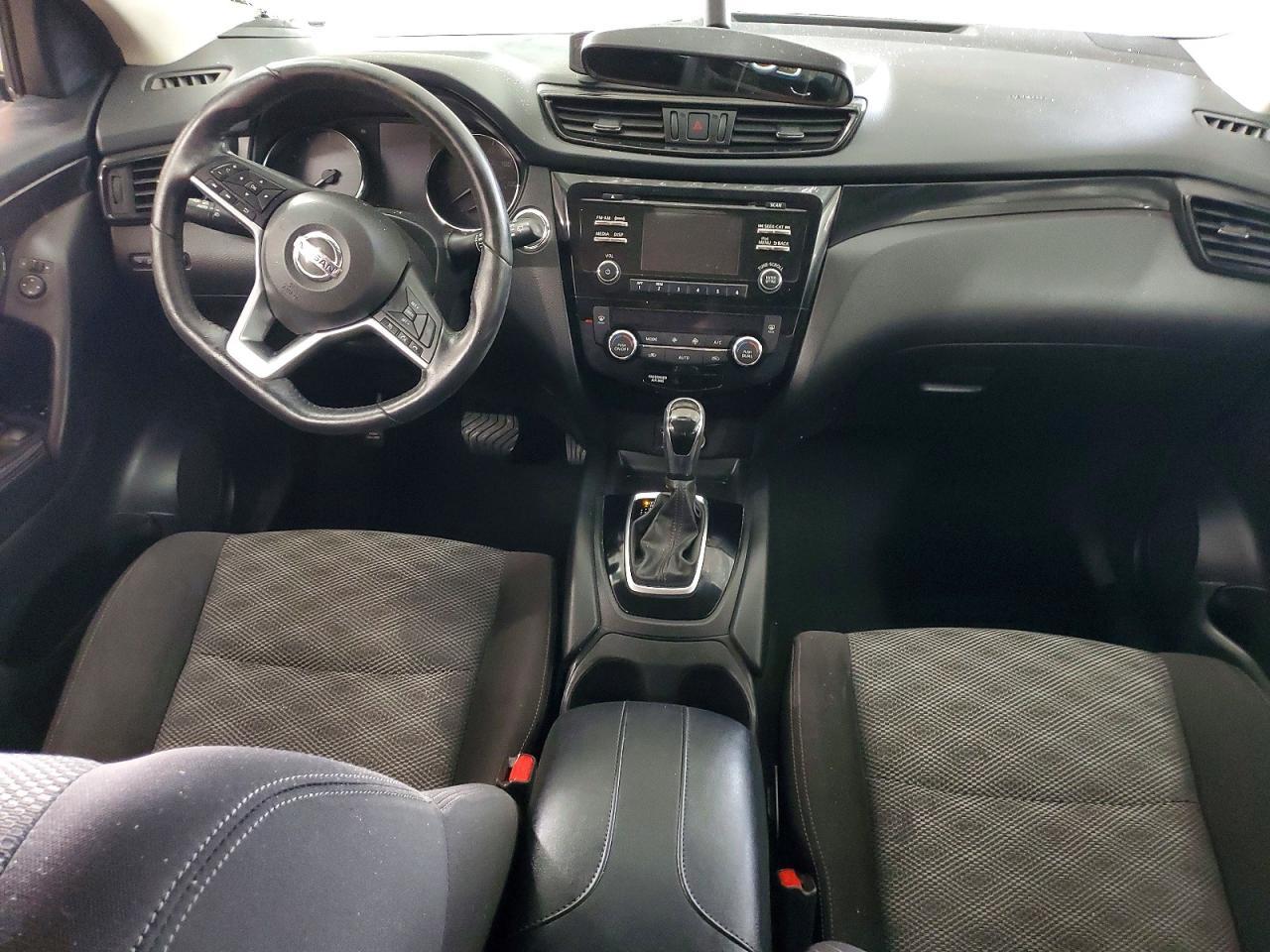 2017 Nissan Rogue Sport sv