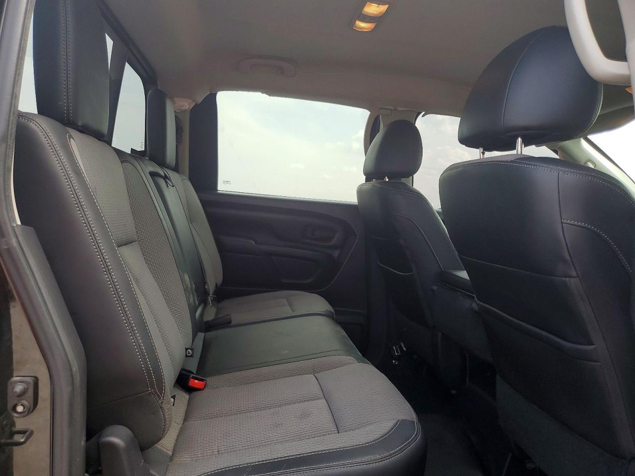 2017 Nissan Titan S