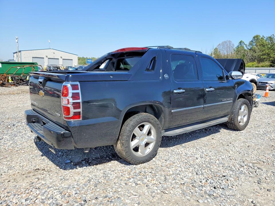 2013 Chevrolet Avalanche LTZ