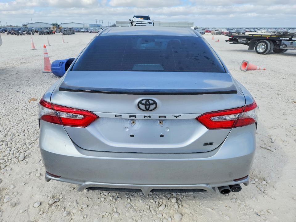 2018 Toyota Camry se